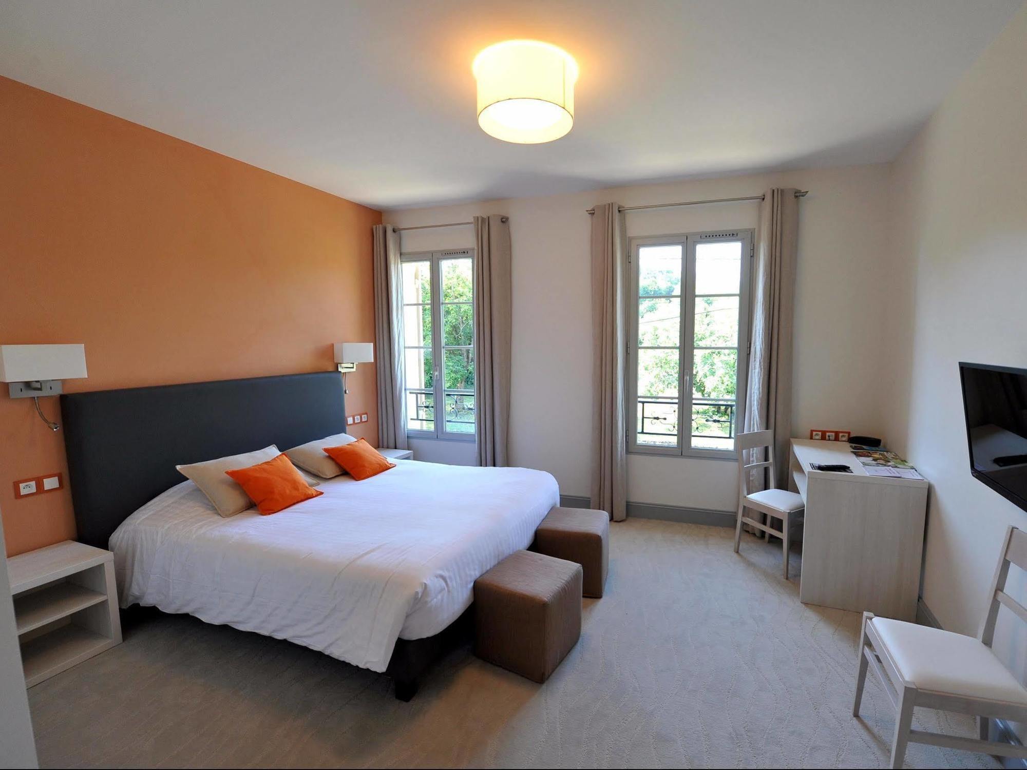 Logis- Hotel Spa Restaurant L'Epicurial Saint-Pey-de-Castets Exteriör bild