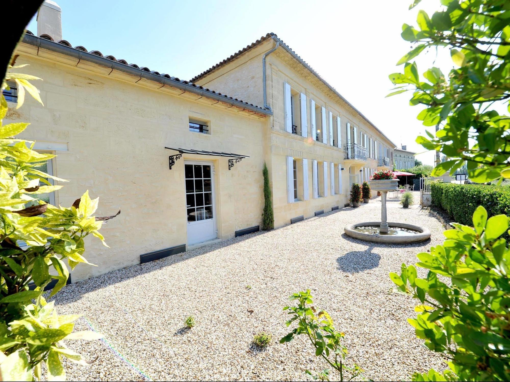 Logis- Hotel Spa Restaurant L'Epicurial Saint-Pey-de-Castets Exteriör bild