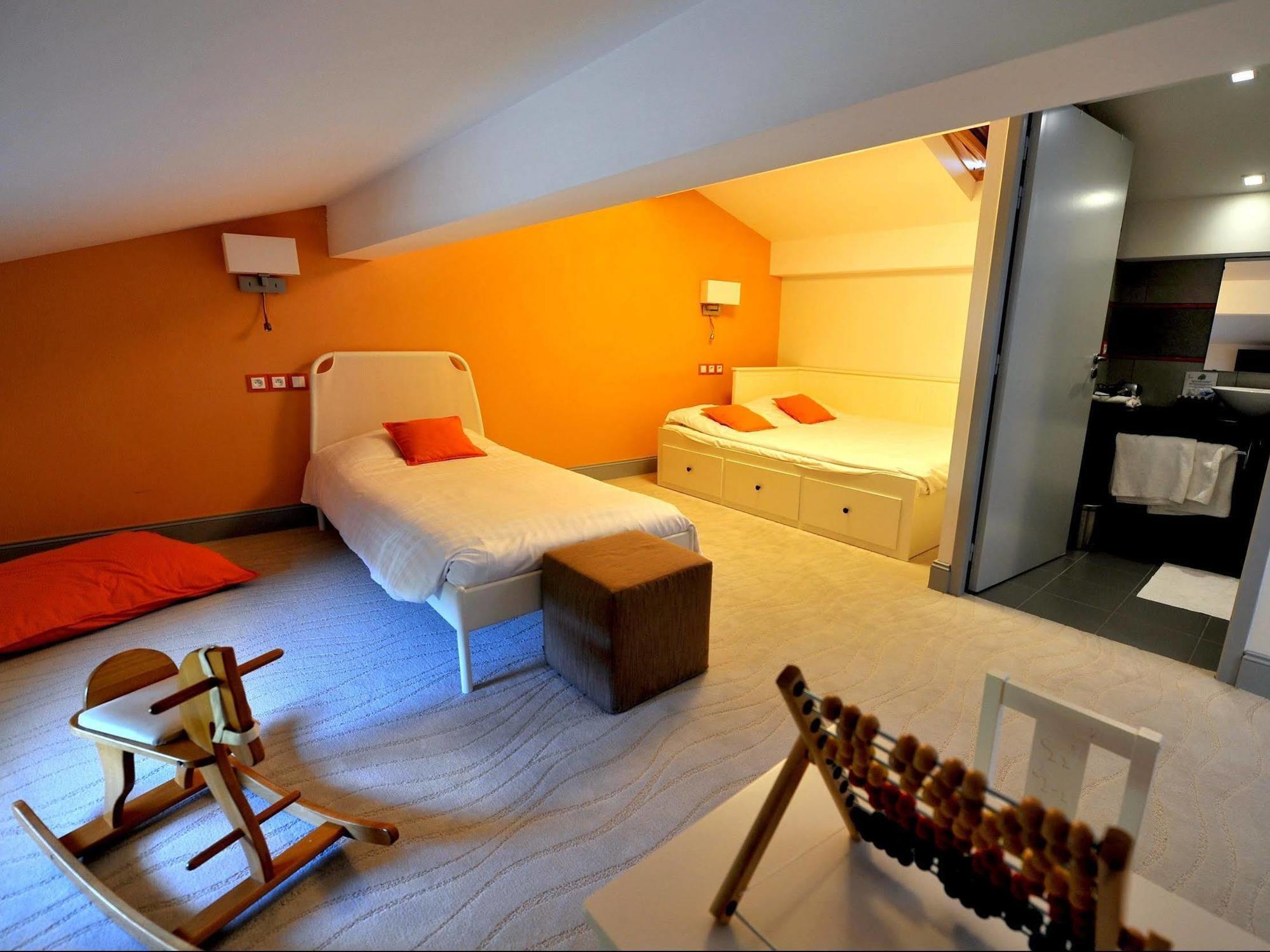 Logis- Hotel Spa Restaurant L'Epicurial Saint-Pey-de-Castets Exteriör bild